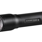 Opptil 1000 gigantiske lumen lysstrøm skinner opptil 210 m